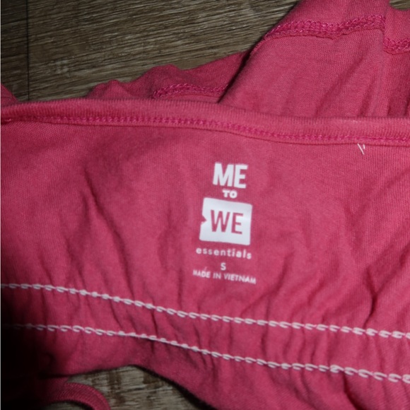 Me to We Raspberry Pink Ruffled Cropped Cami - Picture 4 of 4